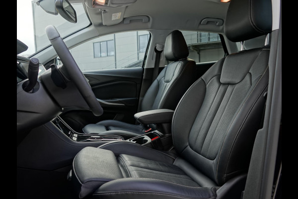 Opel Grandland 1.2 Turbo Hybrid GS Leder interieur Opel Grandland 1.2 Turbo Hybrid GS Leder interieur