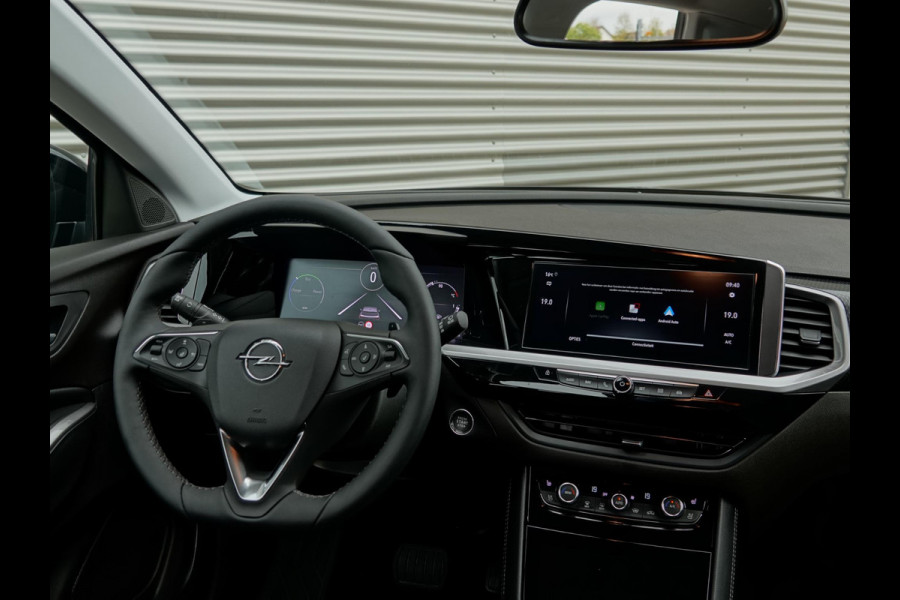 Opel Grandland 1.2 Turbo Hybrid GS Leder interieur Opel Grandland 1.2 Turbo Hybrid GS Leder interieur