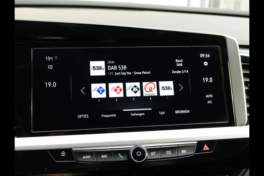 Opel Grandland 1.2 Turbo Hybrid GS Leder interieur Opel Grandland 1.2 Turbo Hybrid GS Leder interieur