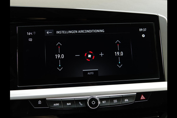 Opel Grandland 1.2 Turbo Hybrid GS Leder interieur Opel Grandland 1.2 Turbo Hybrid GS Leder interieur