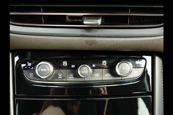 Opel Grandland 1.2 Turbo Hybrid GS Leder interieur Opel Grandland 1.2 Turbo Hybrid GS Leder interieur