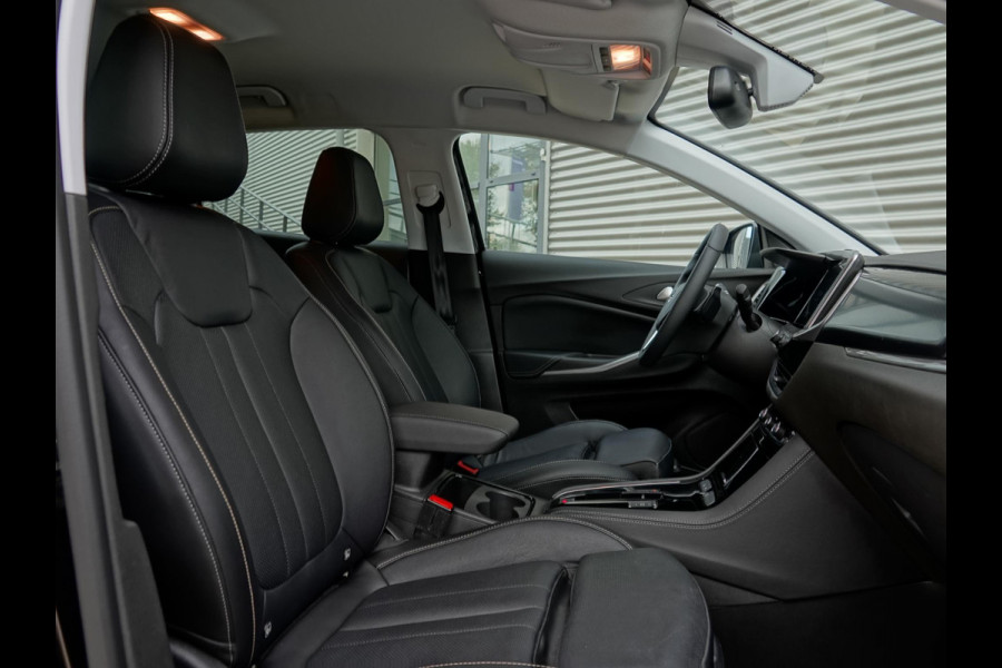 Opel Grandland 1.2 Turbo Hybrid GS Leder interieur Opel Grandland 1.2 Turbo Hybrid GS Leder interieur