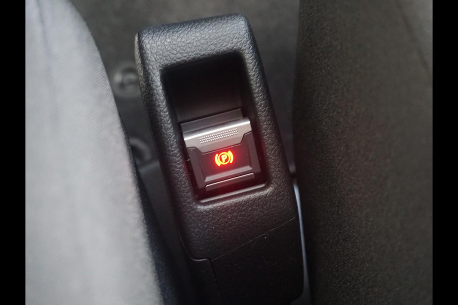 Peugeot e-Expert L3 75 kWh | navi incl. Apple Carplay | camera | Comfort tussenschot | airco | cruise control | rijklaarprijs Peugeot e-Expert L3 75 kWh | navi incl. Apple Carplay | camera | Comfort tussenschot | airco | cruise control | rijklaarprijs