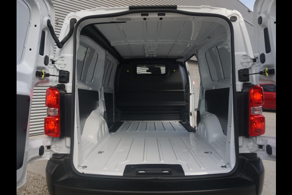 Peugeot e-Expert L3 75 kWh | camera | navi incl. Apple Carplay | Comfort tussenschot | airco | cruise control | rijklaarprijs Peugeot e-Expert L3 75 kWh | camera | navi incl. Apple Carplay | Comfort tussenschot | airco | cruise control | rijklaarprijs