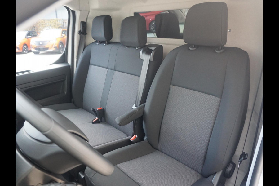 Peugeot e-Expert L3 75 kWh | camera | navi incl. Apple Carplay | Comfort tussenschot | airco | cruise control | rijklaarprijs Peugeot e-Expert L3 75 kWh | camera | navi incl. Apple Carplay | Comfort tussenschot | airco | cruise control | rijklaarprijs