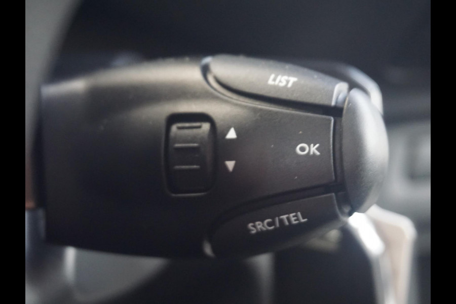 Peugeot e-Expert L3 75 kWh | camera | navi incl. Apple Carplay | Comfort tussenschot | airco | cruise control | rijklaarprijs Peugeot e-Expert L3 75 kWh | camera | navi incl. Apple Carplay | Comfort tussenschot | airco | cruise control | rijklaarprijs