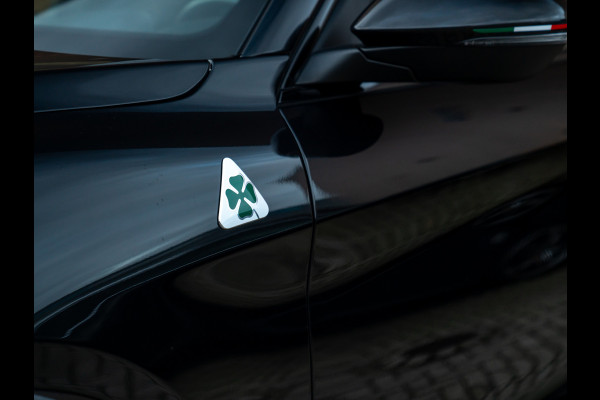 Alfa Romeo Stelvio 2.9 V6 AWD Quadrifoglio | Pano-dak | 21 inch | Harman/Kardon | Adapt. cruise Alfa Romeo Stelvio 2.9 V6 AWD Quadrifoglio | Pano-dak | 21 inch | Harman/Kardon | Adapt. cruise