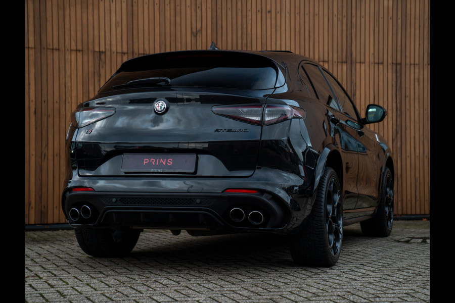 Alfa Romeo Stelvio 2.9 V6 AWD Quadrifoglio | Pano-dak | 21 inch | Harman/Kardon | Adapt. cruise Alfa Romeo Stelvio 2.9 V6 AWD Quadrifoglio | Pano-dak | 21 inch | Harman/Kardon | Adapt. cruise