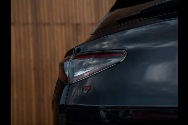 Alfa Romeo Stelvio 2.9 V6 AWD Quadrifoglio | Pano-dak | 21 inch | Harman/Kardon | Adapt. cruise Alfa Romeo Stelvio 2.9 V6 AWD Quadrifoglio | Pano-dak | 21 inch | Harman/Kardon | Adapt. cruise