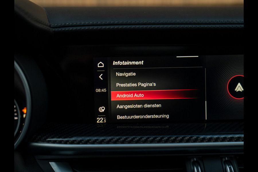 Alfa Romeo Stelvio 2.9 V6 AWD Quadrifoglio | Pano-dak | 21 inch | Harman/Kardon | Adapt. cruise Alfa Romeo Stelvio 2.9 V6 AWD Quadrifoglio | Pano-dak | 21 inch | Harman/Kardon | Adapt. cruise