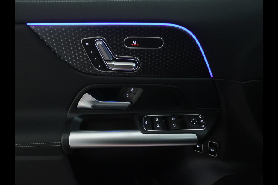 Mercedes-Benz GLA 250 e Plug-In Hybride Panorama Schuif-Kanteldak | Dodehoekassist | Memory Voorstoelen | Sfeerverlichting | 11 kW Laden | Stuur en Stoelverwarming. Inclusief 24 maanden MB Certified garantie voor Europa.