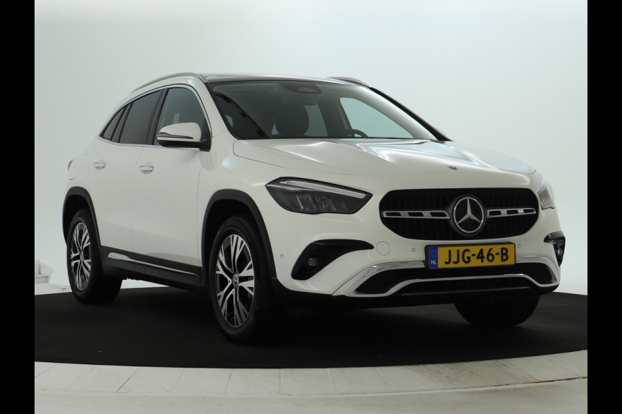 Mercedes-Benz GLA 250 e Plug-In Hybride Panorama Schuif-Kanteldak | Dodehoekassist | Memory Voorstoelen | Sfeerverlichting | 11 kW Laden | Stuur en Stoelverwarming. Inclusief 24 maanden MB Certified garantie voor Europa.