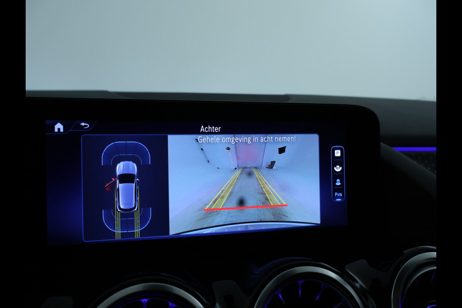 Mercedes-Benz GLA 250 e Plug-In Hybride Panorama Schuif-Kanteldak | Dodehoekassist | Memory Voorstoelen | Sfeerverlichting | 11 kW Laden | Stuur en Stoelverwarming. Inclusief 24 maanden MB Certified garantie voor Europa.