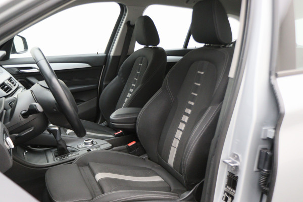 BMW X1 sDrive18i Centennial High Executive Automaat Camera, LED, Navigatie, Climate, Trekhaak, PDC BMW X1 sDrive18i Centennial High Executive Automaat Camera, LED, Navigatie, Climate, Trekhaak, PDC