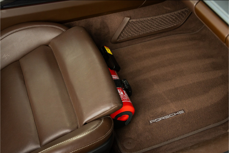 Porsche 911 Targa 4S - Clubleder Truffel Porsche 911 Targa 4S - Clubleder Truffel