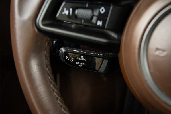 Porsche 911 Targa 4S - Clubleder Truffel Porsche 911 Targa 4S - Clubleder Truffel