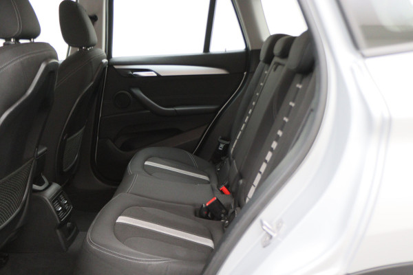 BMW X1 sDrive18i Centennial High Executive Automaat Camera, LED, Navigatie, Climate, Trekhaak, PDC BMW X1 sDrive18i Centennial High Executive Automaat Camera, LED, Navigatie, Climate, Trekhaak, PDC