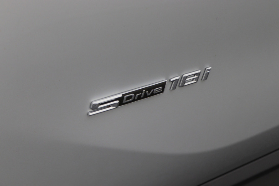 BMW X1 sDrive18i Centennial High Executive Automaat Camera, LED, Navigatie, Climate, Trekhaak, PDC BMW X1 sDrive18i Centennial High Executive Automaat Camera, LED, Navigatie, Climate, Trekhaak, PDC