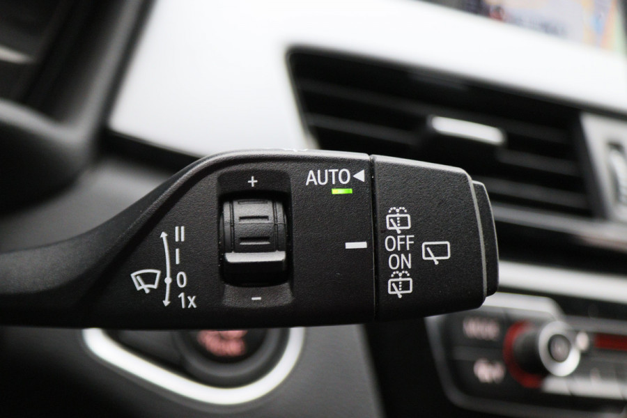 BMW X1 sDrive18i Centennial High Executive Automaat Camera, LED, Navigatie, Climate, Trekhaak, PDC BMW X1 sDrive18i Centennial High Executive Automaat Camera, LED, Navigatie, Climate, Trekhaak, PDC