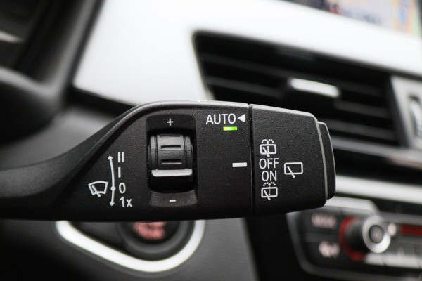 BMW X1 sDrive18i Centennial High Executive Automaat Camera, LED, Navigatie, Climate, Trekhaak, PDC BMW X1 sDrive18i Centennial High Executive Automaat Camera, LED, Navigatie, Climate, Trekhaak, PDC