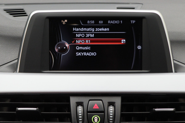 BMW X1 sDrive18i Centennial High Executive Automaat Camera, LED, Navigatie, Climate, Trekhaak, PDC BMW X1 sDrive18i Centennial High Executive Automaat Camera, LED, Navigatie, Climate, Trekhaak, PDC