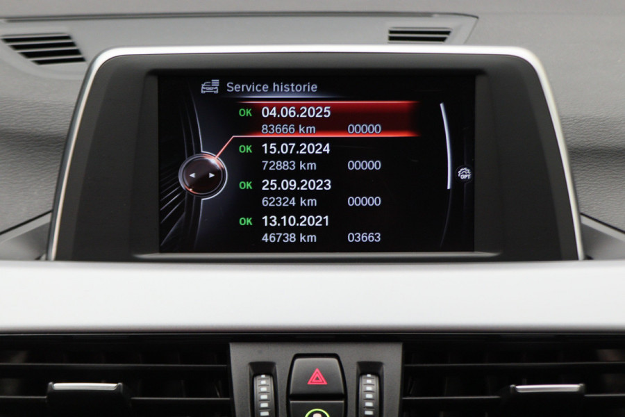 BMW X1 sDrive18i Centennial High Executive Automaat Camera, LED, Navigatie, Climate, Trekhaak, PDC BMW X1 sDrive18i Centennial High Executive Automaat Camera, LED, Navigatie, Climate, Trekhaak, PDC