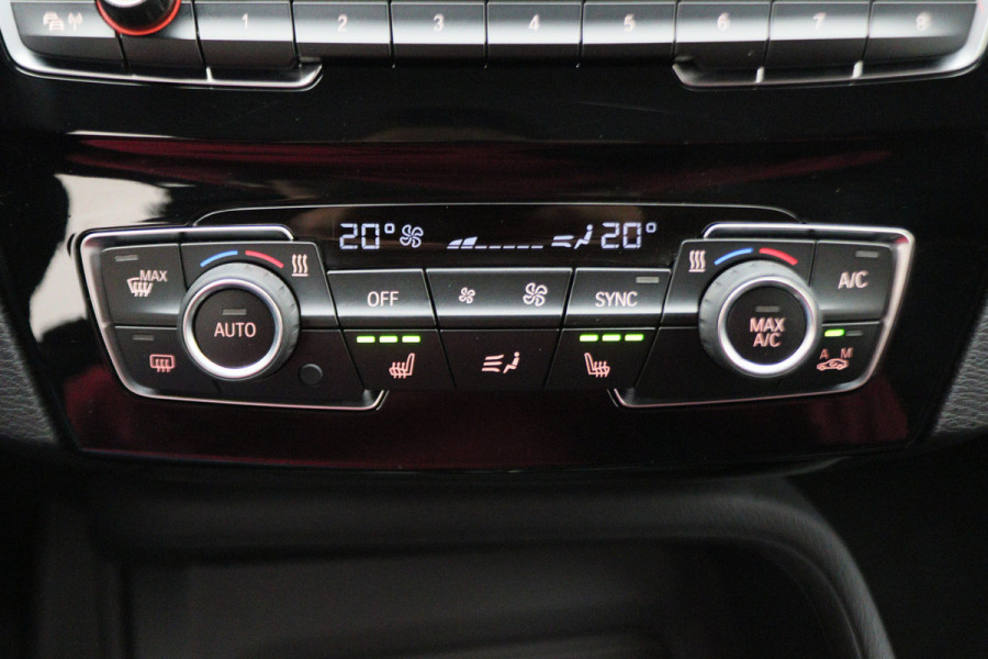 BMW X1 sDrive18i Centennial High Executive Automaat Camera, LED, Navigatie, Climate, Trekhaak, PDC BMW X1 sDrive18i Centennial High Executive Automaat Camera, LED, Navigatie, Climate, Trekhaak, PDC