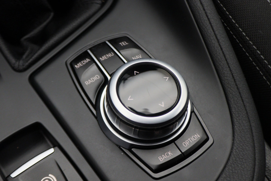 BMW X1 sDrive18i Centennial High Executive Automaat Camera, LED, Navigatie, Climate, Trekhaak, PDC BMW X1 sDrive18i Centennial High Executive Automaat Camera, LED, Navigatie, Climate, Trekhaak, PDC