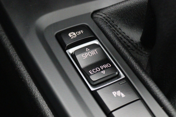 BMW X1 sDrive18i Centennial High Executive Automaat Camera, LED, Navigatie, Climate, Trekhaak, PDC BMW X1 sDrive18i Centennial High Executive Automaat Camera, LED, Navigatie, Climate, Trekhaak, PDC