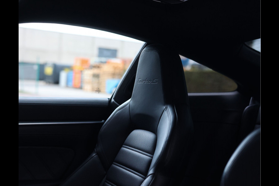 Porsche 911 3.8 Turbo S | Lift - Schuifdak - PDCC - Vierwielbesturing Porsche 911 3.8 Turbo S | Lift - Schuifdak - PDCC - Vierwielbesturing