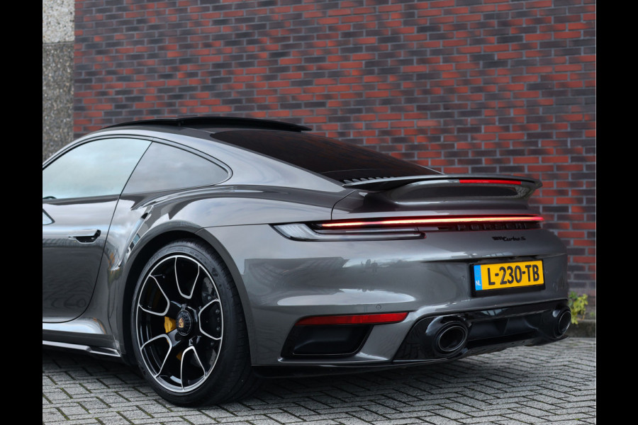 Porsche 911 3.8 Turbo S | Lift - Schuifdak - PDCC - Vierwielbesturing Porsche 911 3.8 Turbo S | Lift - Schuifdak - PDCC - Vierwielbesturing