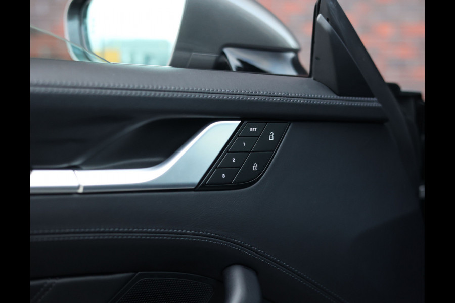 Porsche 911 3.8 Turbo S | Lift - Schuifdak - PDCC - Vierwielbesturing Porsche 911 3.8 Turbo S | Lift - Schuifdak - PDCC - Vierwielbesturing