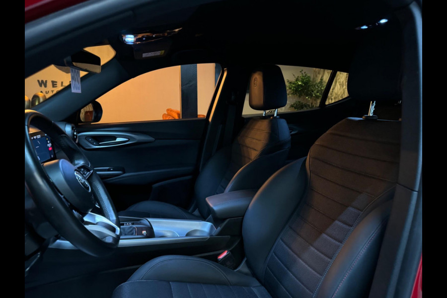 Alfa Romeo Tonale 1.5T Hybrid Sprint Garantie Carplay Adoptieve Cruise Clima Navi Led Dab Rijklaar Alfa Romeo Tonale 1.5T Hybrid Sprint Garantie Carplay Adoptieve Cruise Clima Navi Led Dab Rijklaar