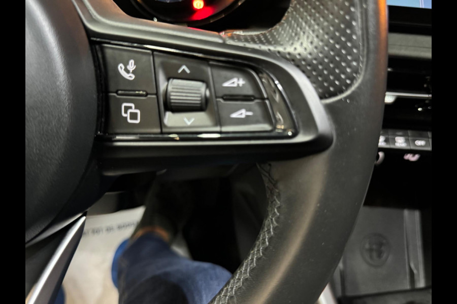 Alfa Romeo Tonale 1.5T Hybrid Sprint Garantie Carplay Adoptieve Cruise Clima Navi Led Dab Rijklaar Alfa Romeo Tonale 1.5T Hybrid Sprint Garantie Carplay Adoptieve Cruise Clima Navi Led Dab Rijklaar