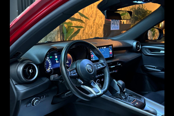 Alfa Romeo Tonale 1.5T Hybrid Sprint Garantie Carplay Adoptieve Cruise Clima Navi Led Dab Rijklaar Alfa Romeo Tonale 1.5T Hybrid Sprint Garantie Carplay Adoptieve Cruise Clima Navi Led Dab Rijklaar
