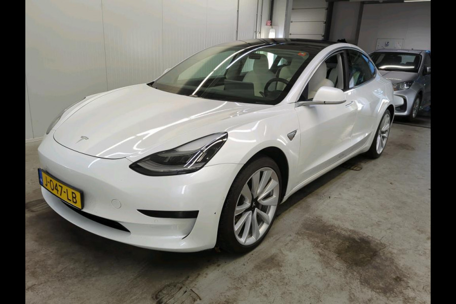 Tesla Model 3 Range Plus RWD | Autopilot | Panorama | Leder Tesla Model 3 Range Plus RWD | Autopilot | Panorama | Leder