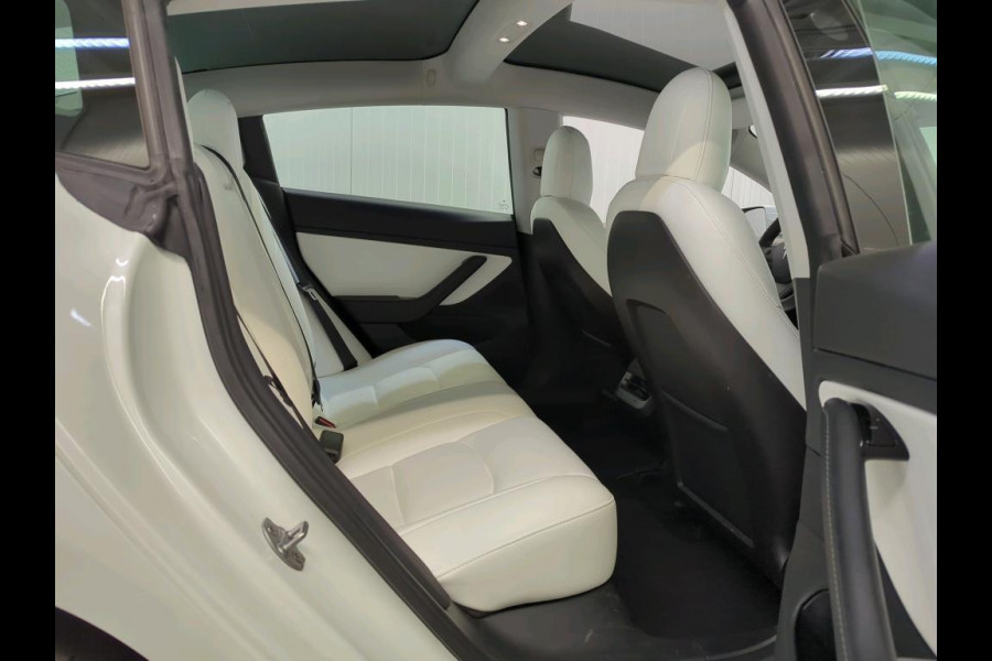 Tesla Model 3 Range Plus RWD | Autopilot | Panorama | Leder Tesla Model 3 Range Plus RWD | Autopilot | Panorama | Leder