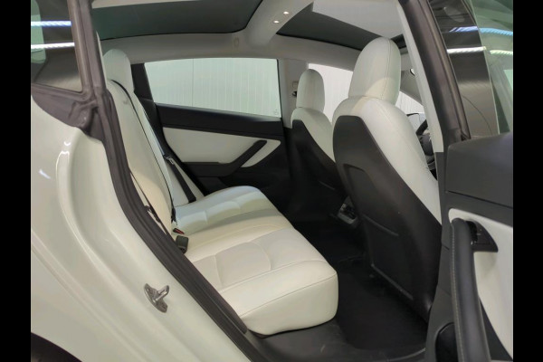 Tesla Model 3 Range Plus RWD | Autopilot | Panorama | Leder Tesla Model 3 Range Plus RWD | Autopilot | Panorama | Leder