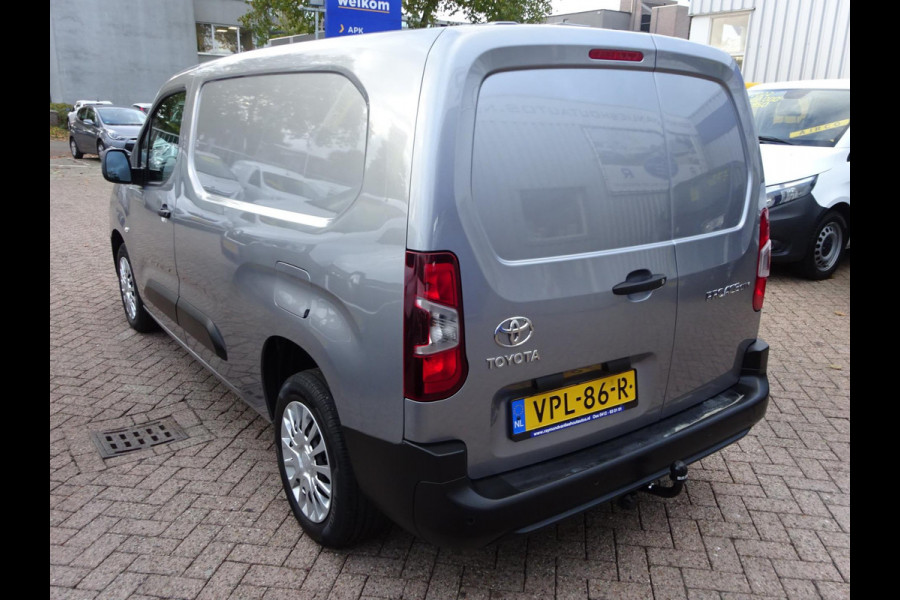 Toyota PROACE CITY 1.5 D-4D Navigator Long 130 PK NAVI CRUISE PDC Toyota PROACE CITY 1.5 D-4D Navigator Long 130 PK NAVI CRUISE PDC