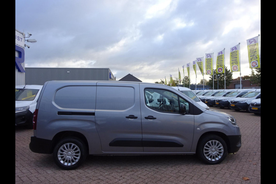 Toyota PROACE CITY 1.5 D-4D Navigator Long 130 PK NAVI CRUISE PDC Toyota PROACE CITY 1.5 D-4D Navigator Long 130 PK NAVI CRUISE PDC