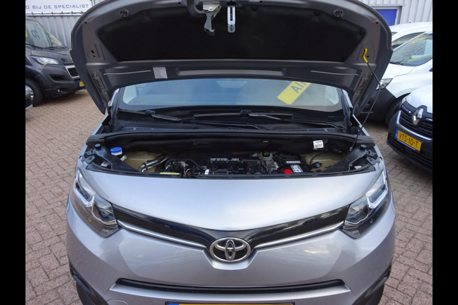 Toyota PROACE CITY 1.5 D-4D Navigator Long 130 PK NAVI CRUISE PDC Toyota PROACE CITY 1.5 D-4D Navigator Long 130 PK NAVI CRUISE PDC