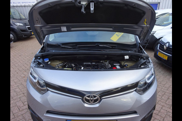 Toyota PROACE CITY 1.5 D-4D Navigator Long 130 PK NAVI CRUISE PDC Toyota PROACE CITY 1.5 D-4D Navigator Long 130 PK NAVI CRUISE PDC