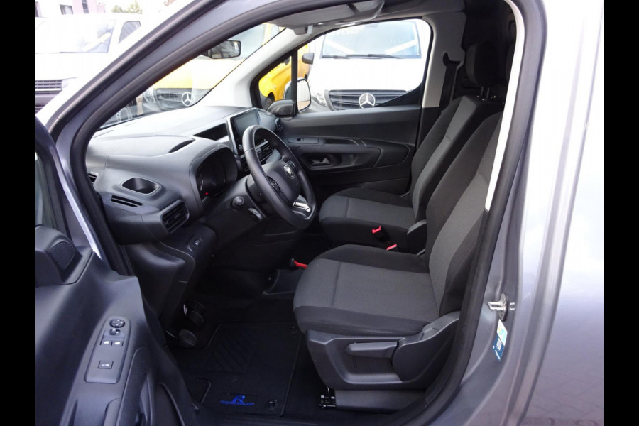 Toyota PROACE CITY 1.5 D-4D Navigator Long 130 PK NAVI CRUISE PDC Toyota PROACE CITY 1.5 D-4D Navigator Long 130 PK NAVI CRUISE PDC