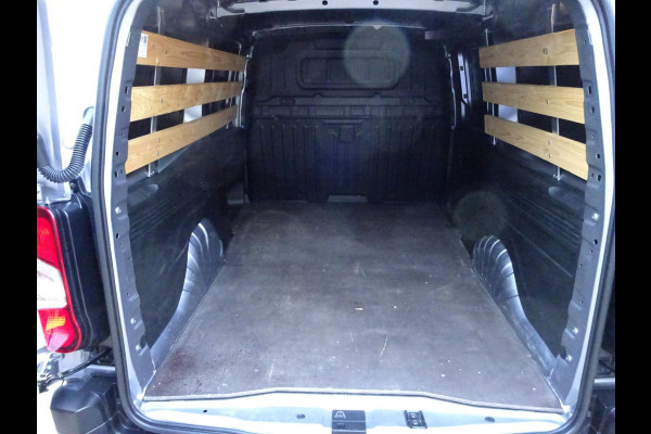 Toyota PROACE CITY 1.5 D-4D Navigator Long 130 PK NAVI CRUISE PDC Toyota PROACE CITY 1.5 D-4D Navigator Long 130 PK NAVI CRUISE PDC