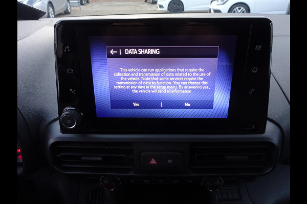 Toyota PROACE CITY 1.5 D-4D Navigator Long 130 PK NAVI CRUISE PDC Toyota PROACE CITY 1.5 D-4D Navigator Long 130 PK NAVI CRUISE PDC