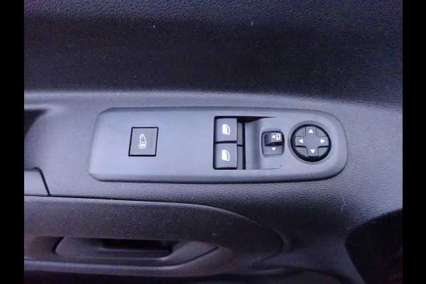 Toyota PROACE CITY 1.5 D-4D Navigator Long 130 PK NAVI CRUISE PDC Toyota PROACE CITY 1.5 D-4D Navigator Long 130 PK NAVI CRUISE PDC