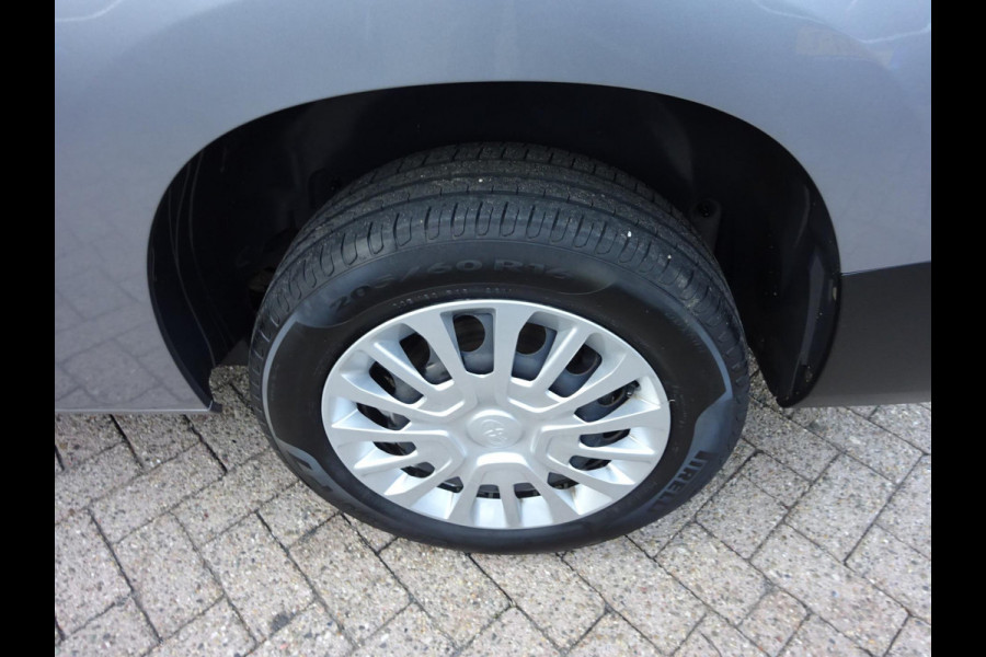 Toyota PROACE CITY 1.5 D-4D Navigator Long 130 PK NAVI CRUISE PDC Toyota PROACE CITY 1.5 D-4D Navigator Long 130 PK NAVI CRUISE PDC