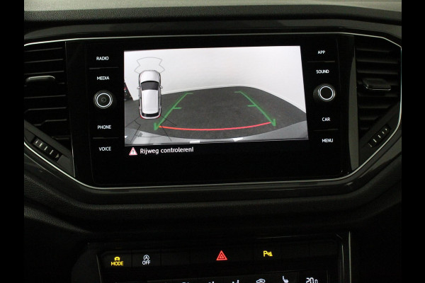 Volkswagen T-Roc 1.5 TSI 150pk Automaat Sport Team | Navigatie | Apple Carplay/Android Auto | Camera | Electrische achterklep | Climate Control | Led | Lichtmetalen Velgen