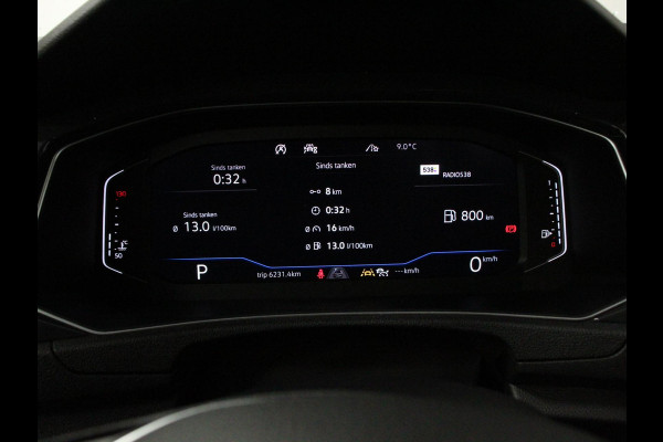 Volkswagen T-Roc 1.5 TSI 150pk Automaat Sport Team | Navigatie | Apple Carplay/Android Auto | Camera | Electrische achterklep | Climate Control | Led | Lichtmetalen Velgen