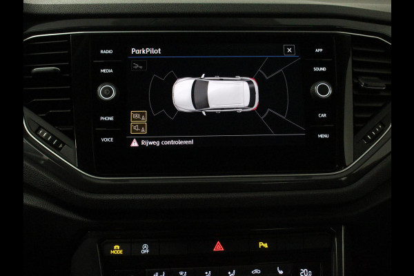 Volkswagen T-Roc 1.5 TSI 150pk Automaat Sport Team | Navigatie | Apple Carplay/Android Auto | Camera | Electrische achterklep | Climate Control | Led | Lichtmetalen Velgen